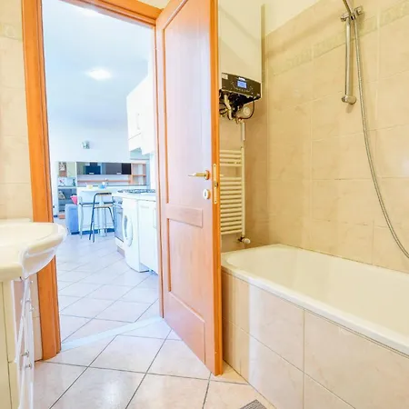 2 Bedroom In Apartamento *