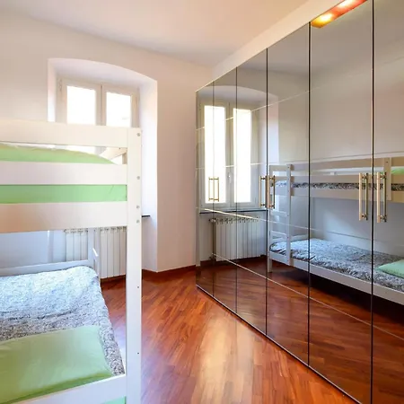 2 Bedroom Amazing Apartment In Genova Lejlighed *