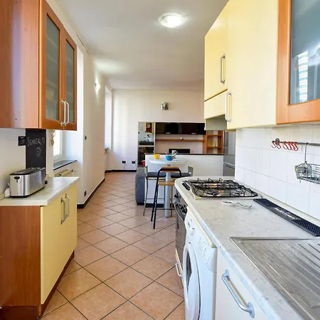 Апартаменты 2 Bedroom Amazing In Генуя