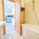 2 Bedroom In דירה *